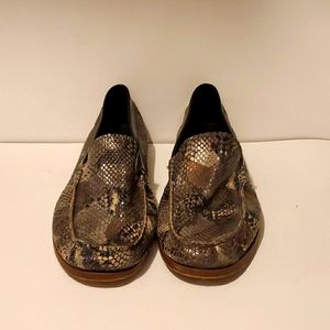 Donald j. Pliner dress shoes. size 9